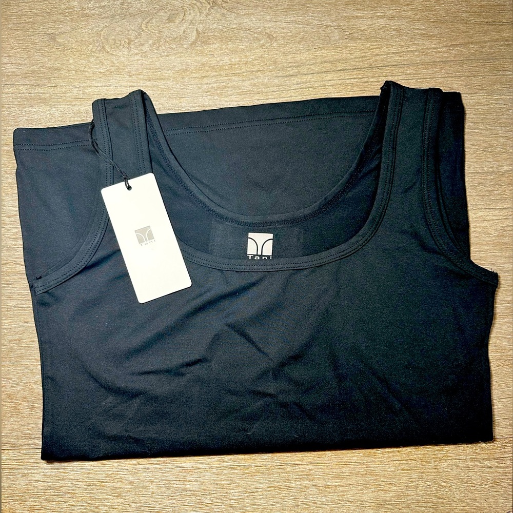 $55 Luxurious Silky Soft TANI Women's T-shirt tank top  M 160/85 NWT